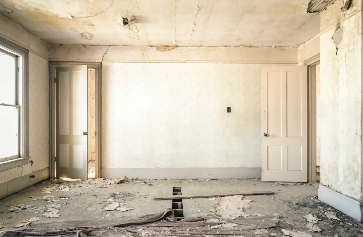 Waste disposal crew managing a cleanout project in Van Alstyne